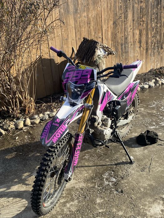 Продам эндуро 250куб