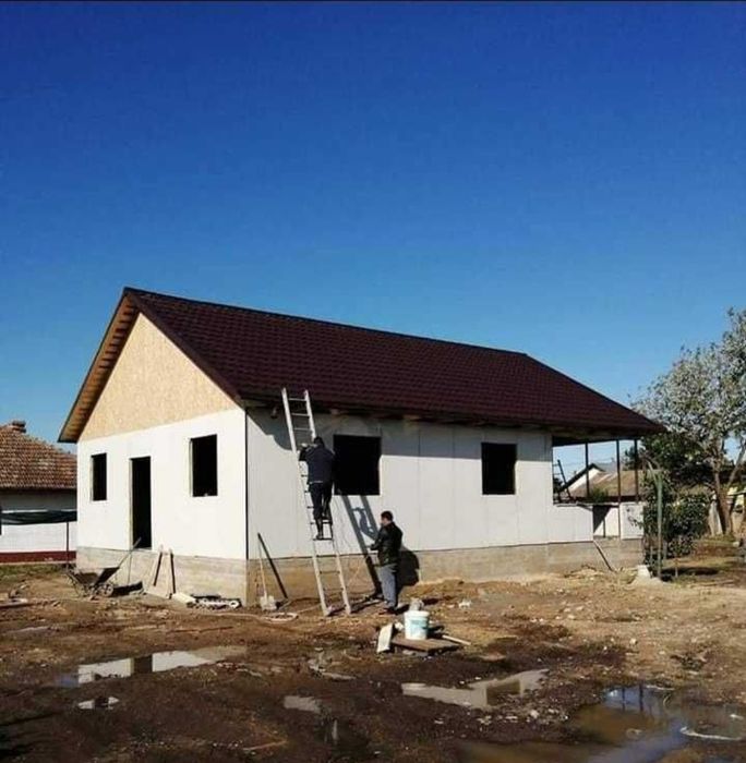 Executăm case și cabane din panouri sandwich