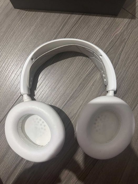 SteelSeries Arctis Nova Pro Wireless Albe Playstation