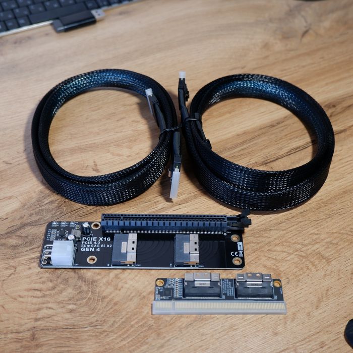 Адаптер РСІ-Е 4.0 16x к SlimSAS 8i x2