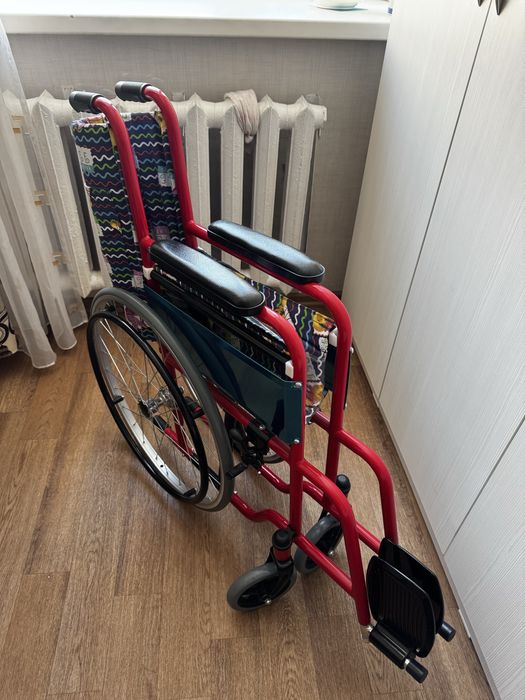 Коляска инвалидная