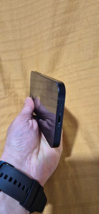 iPhone 12 64GB черен - 93% батерия, неразличим от нов