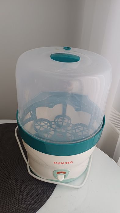 Sterilizator biberon bebeluși
