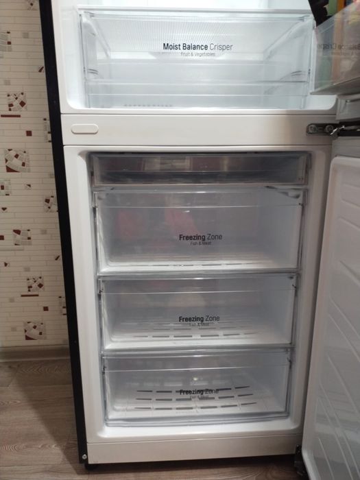 Продам холодильник