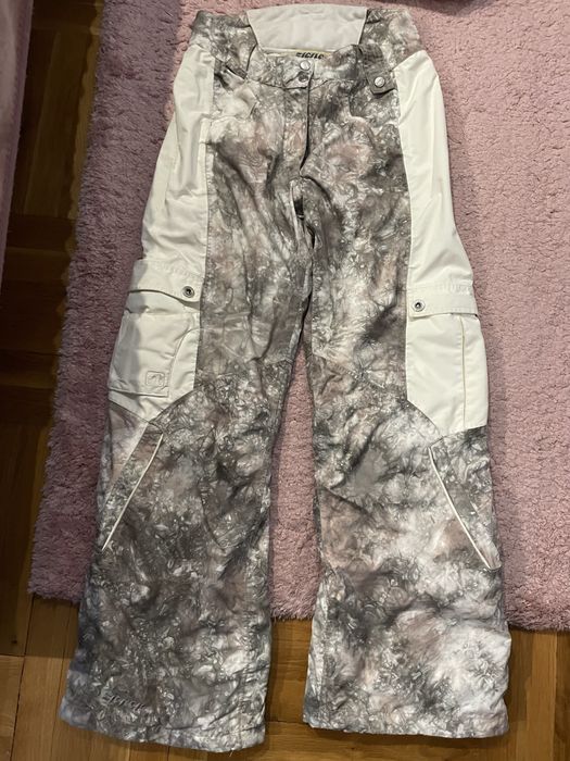 Скии панталони, якета- С, М и Л размер- по 20 лева