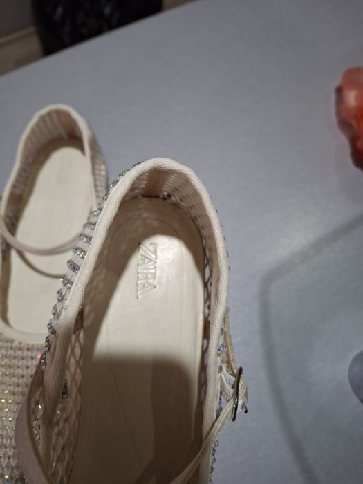 Дамски юношески обувки  ZARA