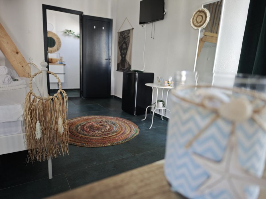 Vând / închiriez CAZARE Beach Bungalows Costinești NIBIRU- pt 2-4pers- piscină, terasă cu vedere la mare