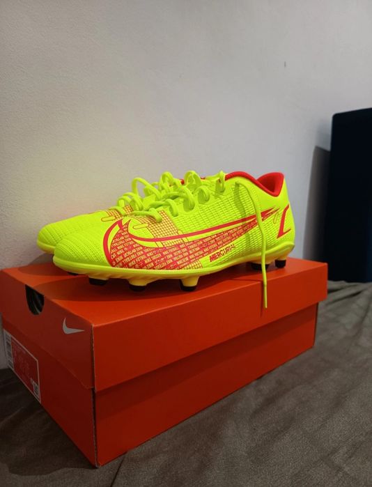ghete fotbal Nike mercurial vapor