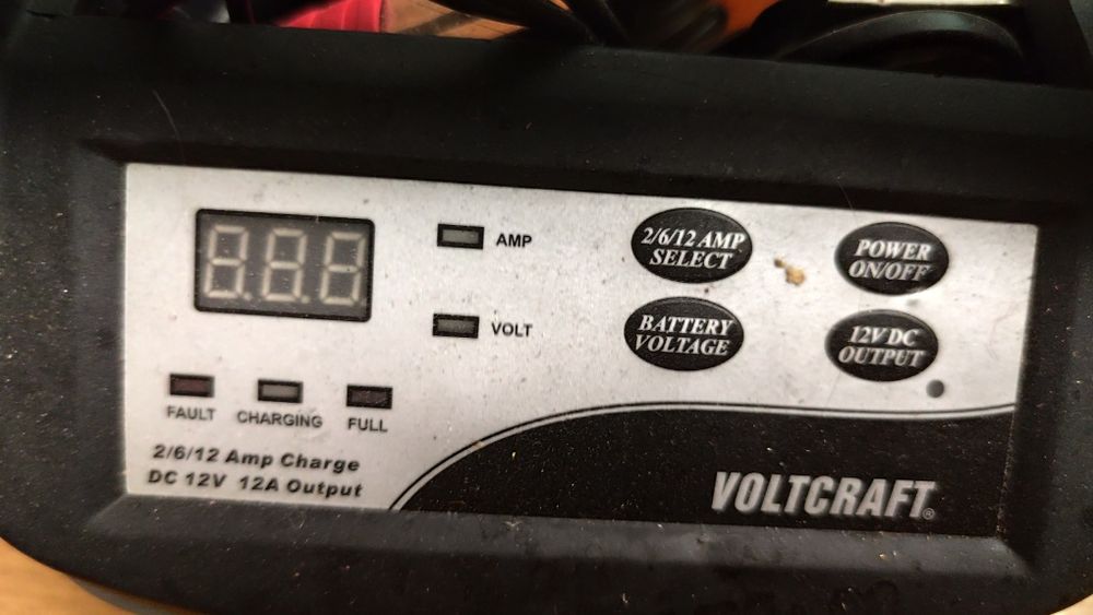 Зарядно за акумулатор.Voltcraft.