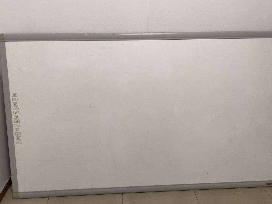 Интерактивная доска INTECH SR 101 без лотка