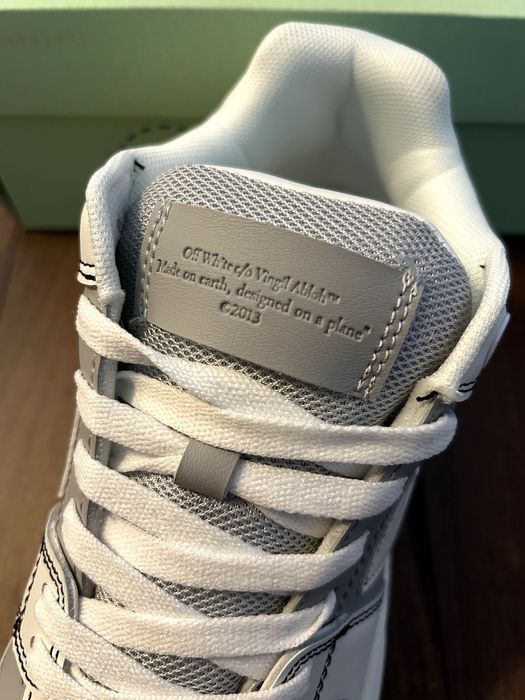 Off White Out of Office Gray - Trimit cu verificare