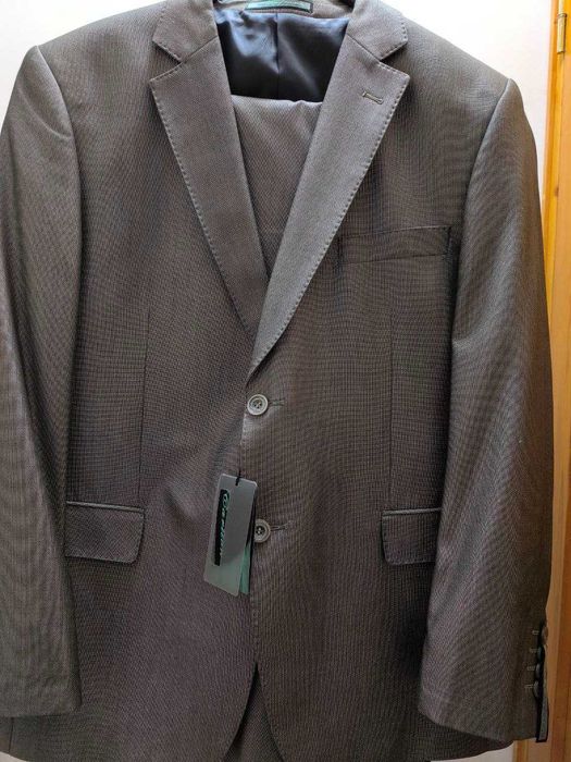 kostyum shim sotiladi