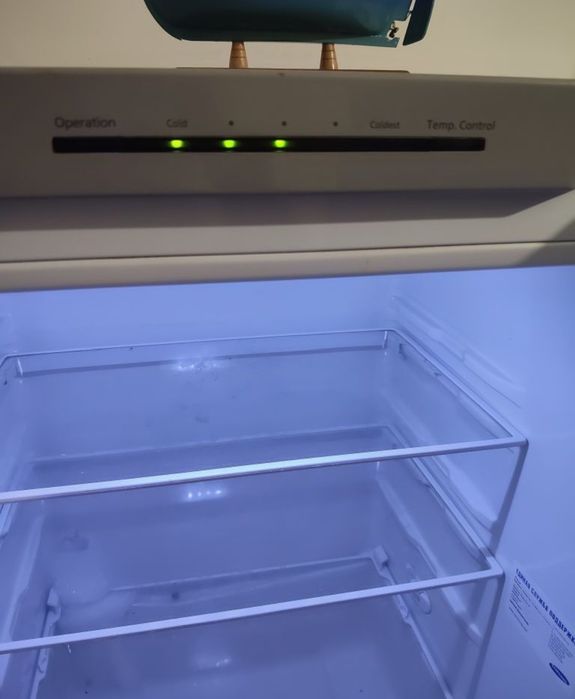 Продам холодильник с Самсунг