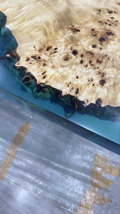 Дърво и епоксидна смола