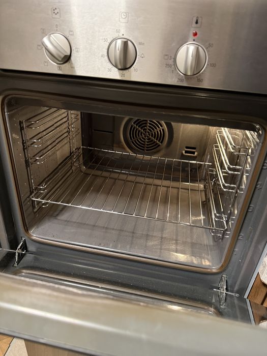 Фурна за вграждане BOSCH HBN210250E печка