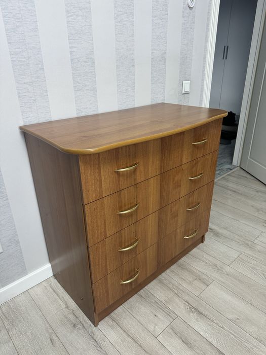 Комод деревянный