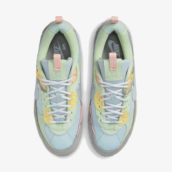 Оригинални дамски Маратонки NIKE Air Max 90 Futura
