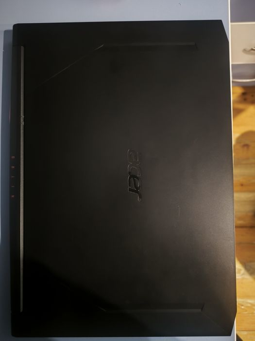 Геймърски лаптоп Acer Nitro V