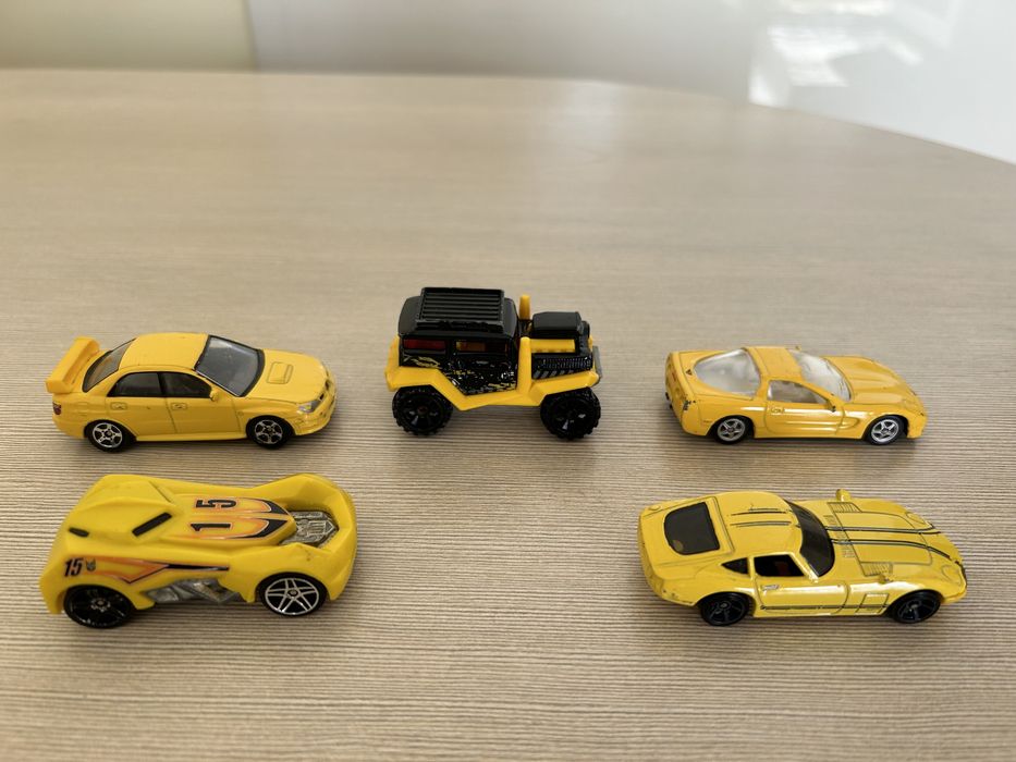 Hot wheels  машинки оригинал гонки