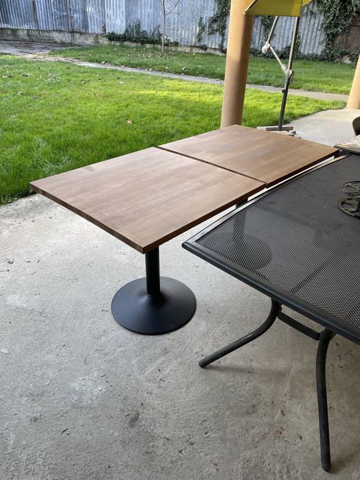 Маси по 70 лв със желязна основа плот 80см/80см