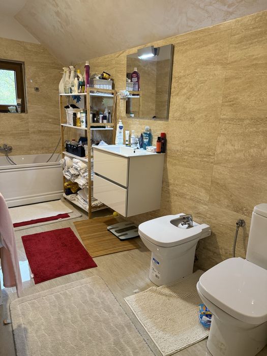 Apartament in duplex situat cartier privat in Bujoreni, str Prieteniei