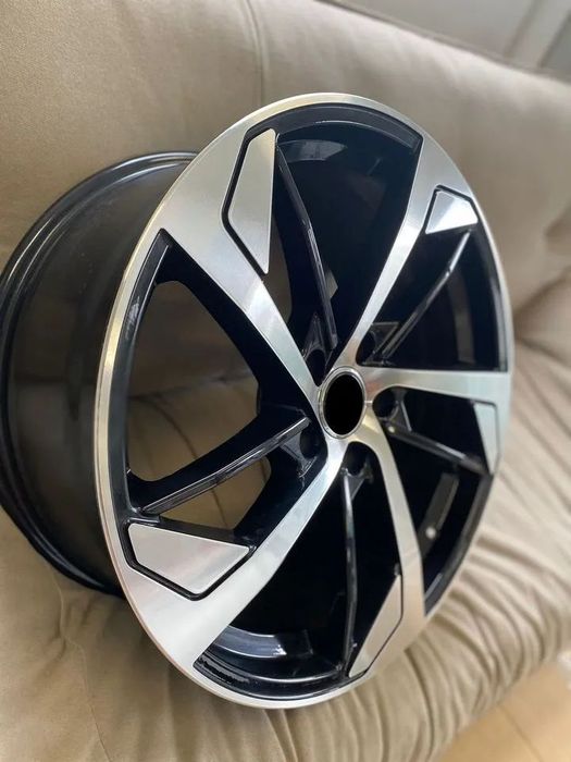 Jante AUDI / VW R19 5x112
