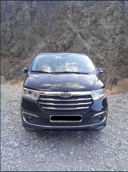 Поездки по городу. Поездки в горы и другие города Узбекистана