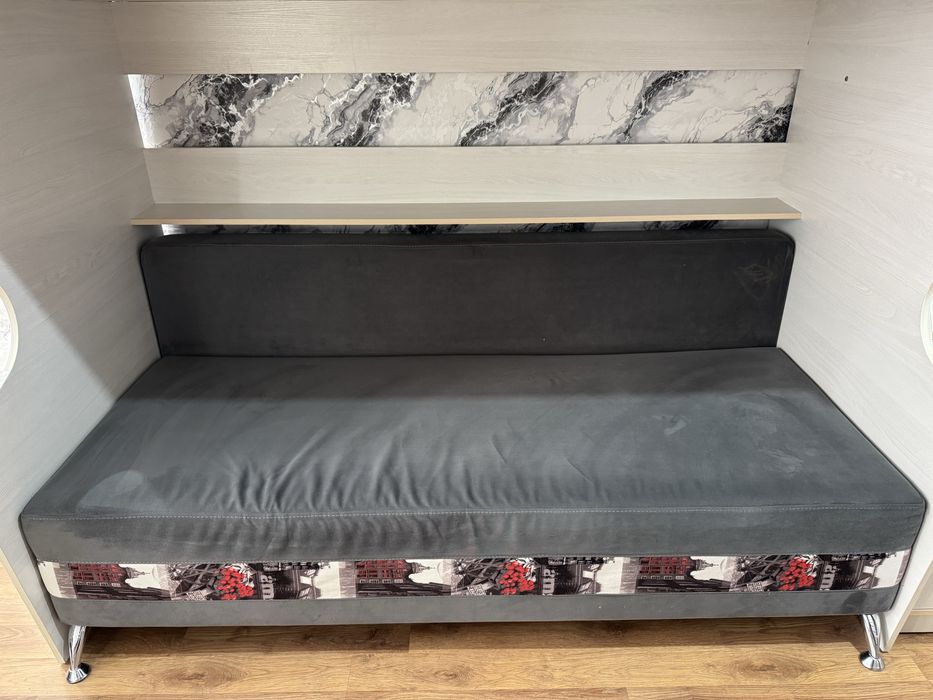 Продам двухярусную кровать