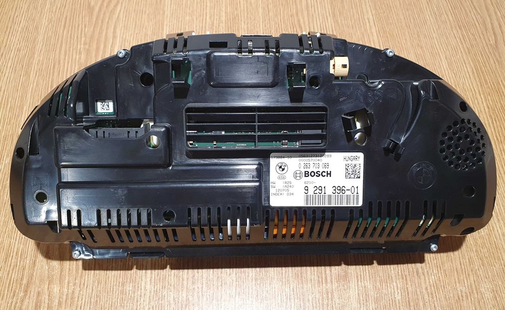Ceasuri bord bmw f10 f01 f06 f07 f25 f26 f12 f15 f16 montaj