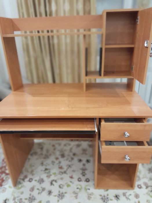 Продается рабочий стол