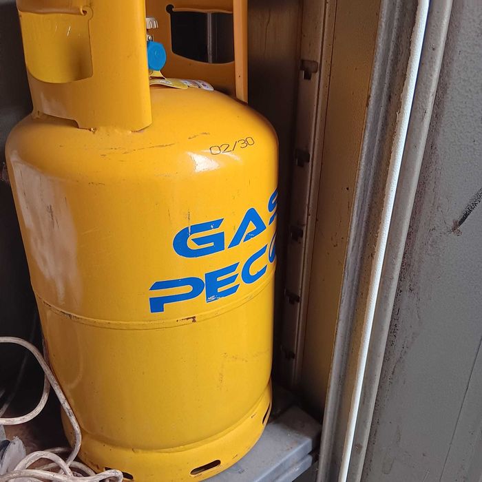 Butelie aragaz cu guler