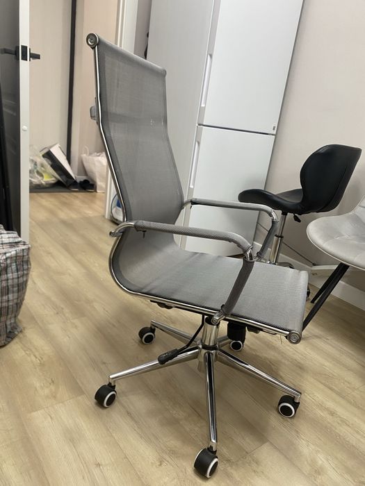 Кресло для офиса/дома, очень надежное!