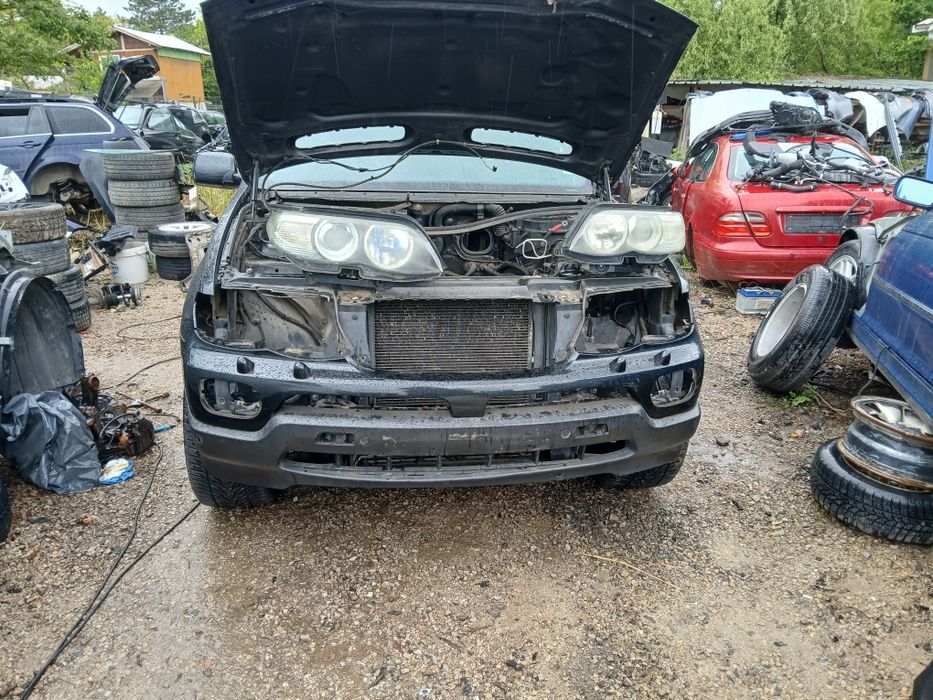 BMW E53 X5 4.4 320коня