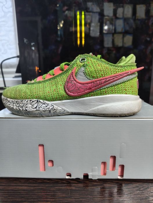 Кроссовки дешево