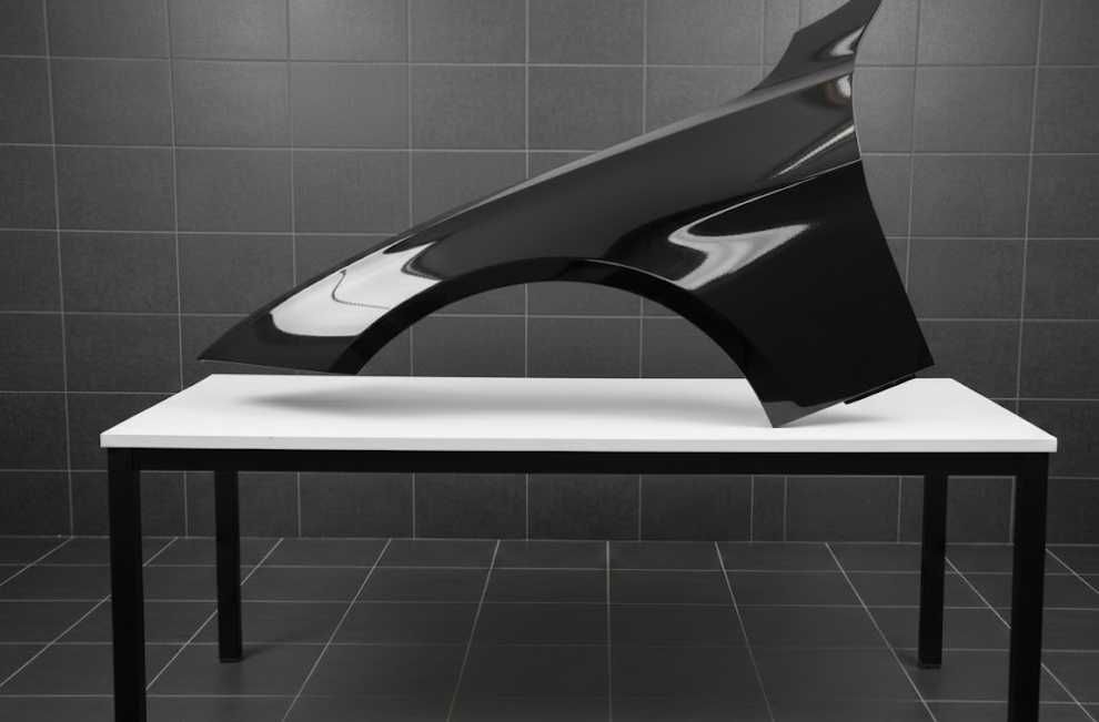 Aripa Fata Stanga BMW F30/F31 An 2010-2018 (668 (Negru))