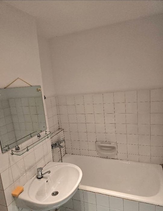 Proprietar inchiriez apartament cu 2 camere decomandat