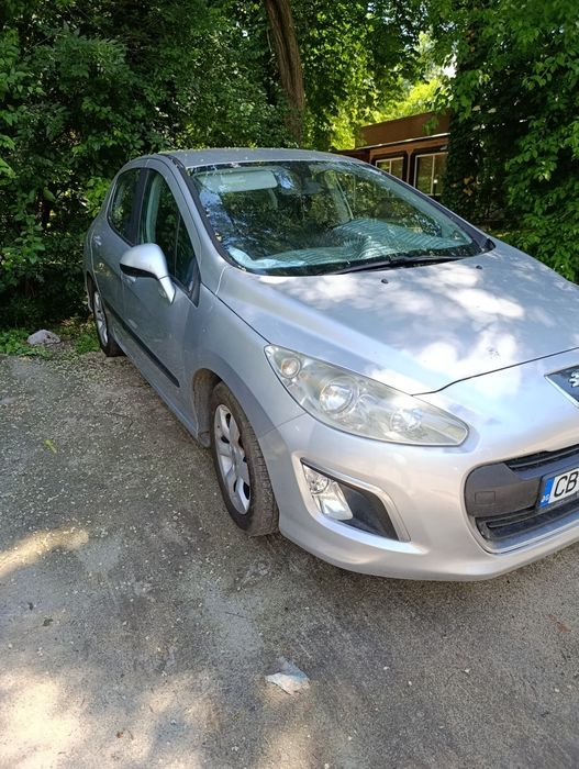 Продавам Пежо 308
