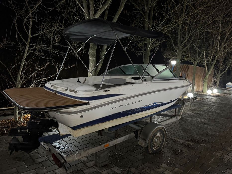 Vanzare barca Maxum 1800
