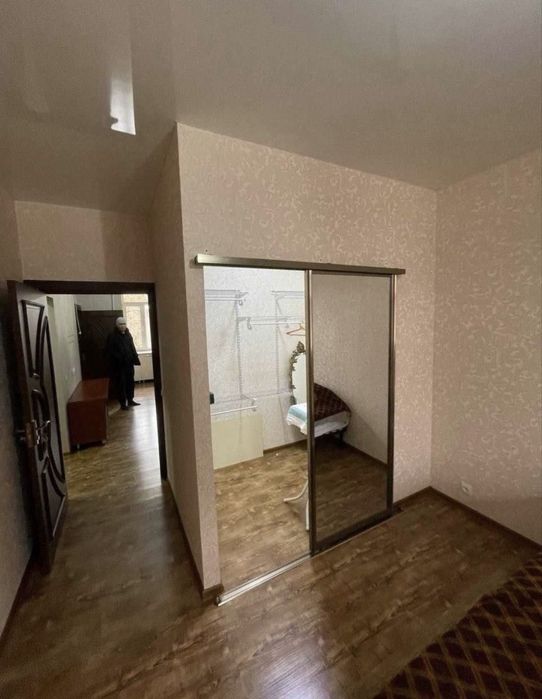 Чиланзар 2 квартал 2в3 комнатная