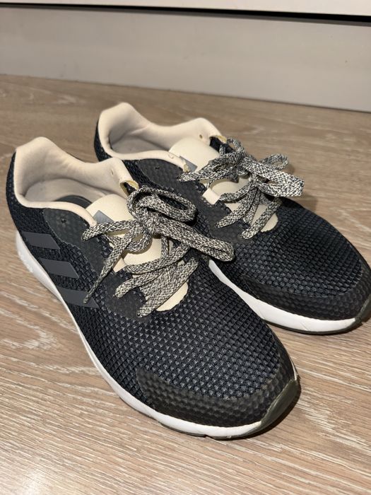 Продам кроссовки