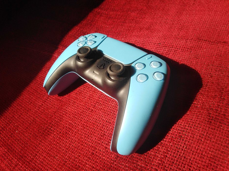 Чисто нов джойстик за PlayStation 5 PS5
