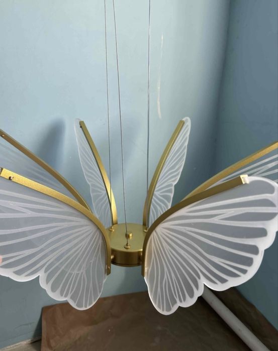 Люстра новая в упаковке