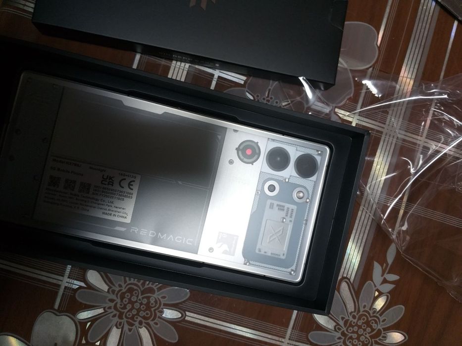 Продам мощный смартфон