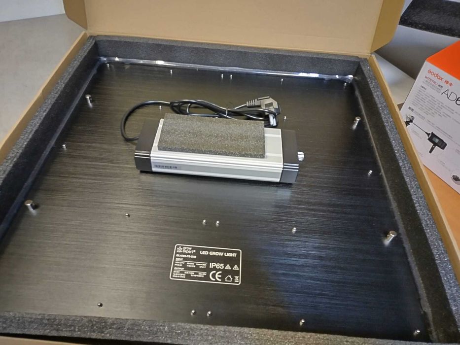 Proiector led cu alimentare la priza 400 W