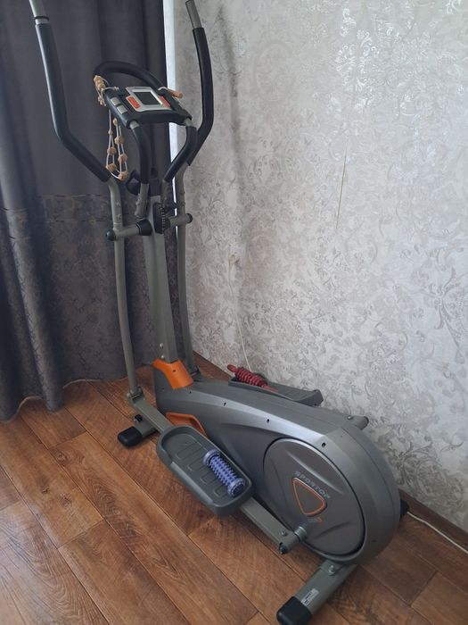 Продам эллиптический тренажор
