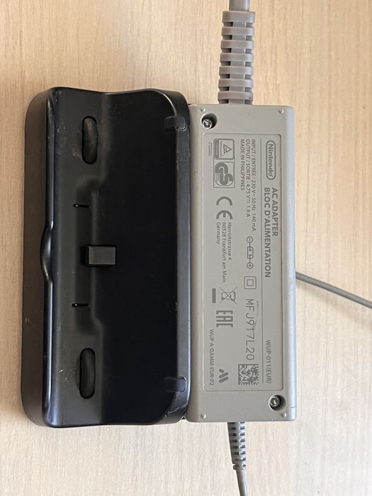 Nintendo Wii U GamePad Original + Dock de Încărcare Original