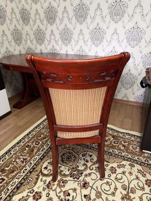 Стол гостинный б/у