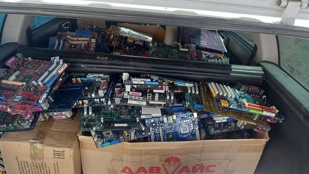 Прием плат, радиодеталей