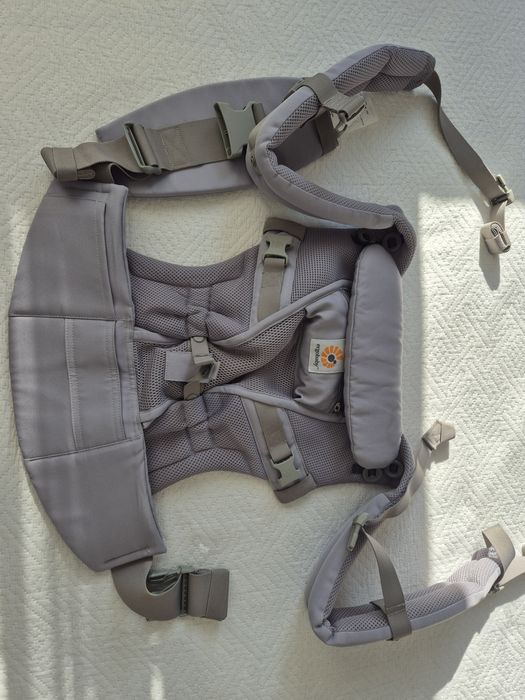 Marsupiu ergobaby