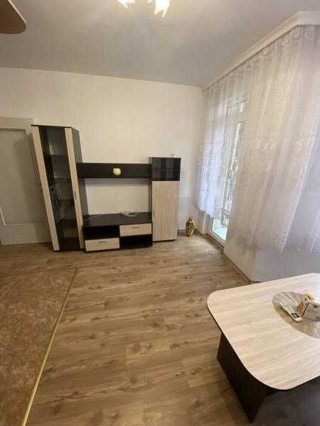 Дава се под наем Двустаен апартамент в Бургас, Лазур - 60 кв.м за 433.5 € - Снимка #2